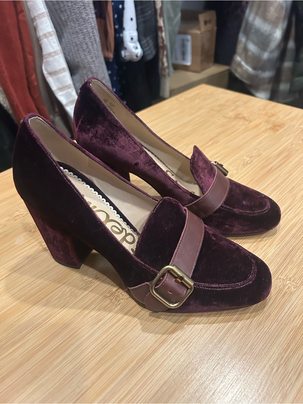 Sam Edelman Burgundy Velvet Loafer Pumps Size 7 Block Heel Preppy - Picture 2 of 6